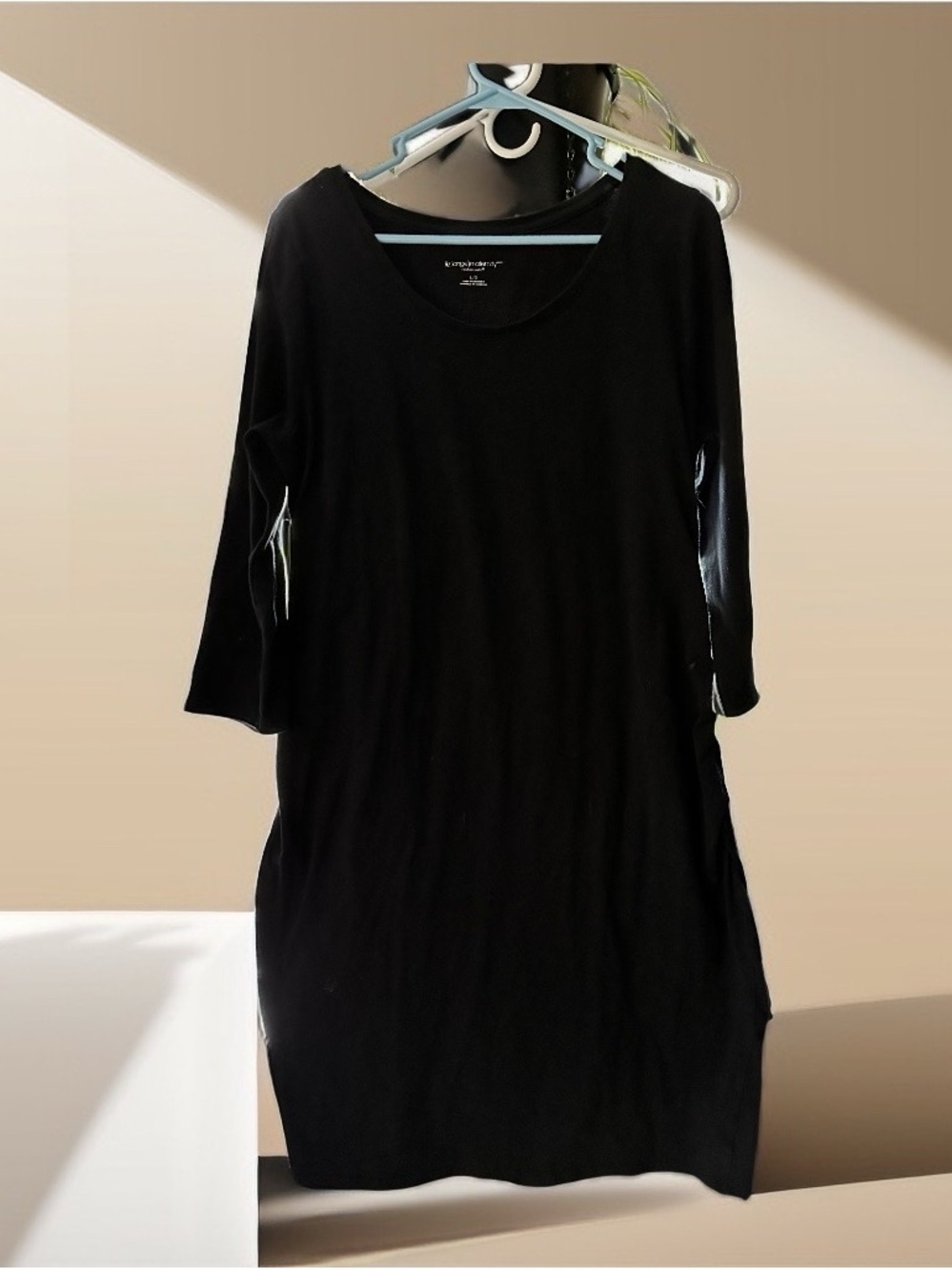Liz Lange Black Long-Sleeve Scoop Neck Dress